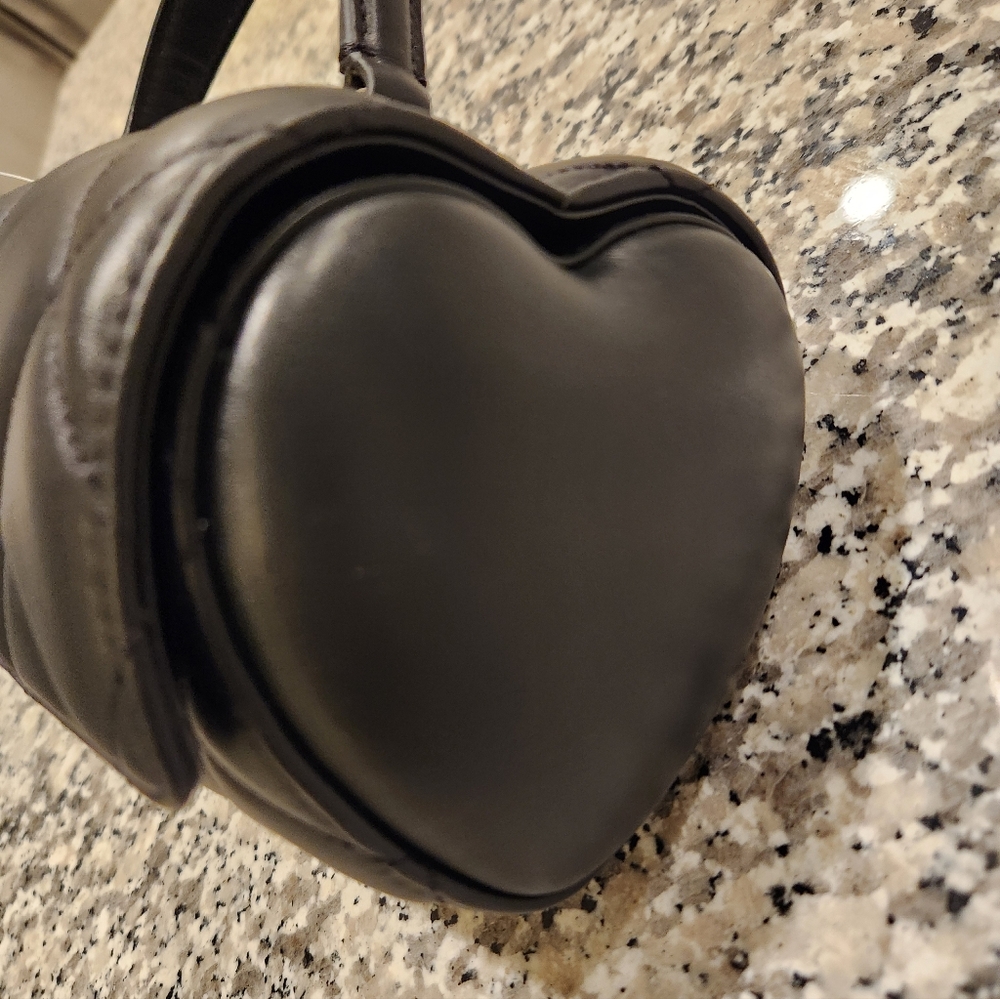 New With Tag Kate Spade Heart Quilted Leather KK175 Bag - Picture 5 of 11